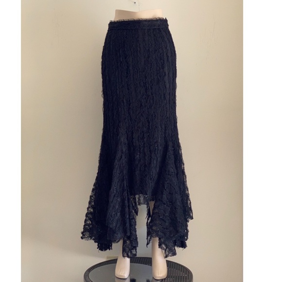 Divine Heritage Lace Midi Skirt in Onyx - Picture 14 of 16